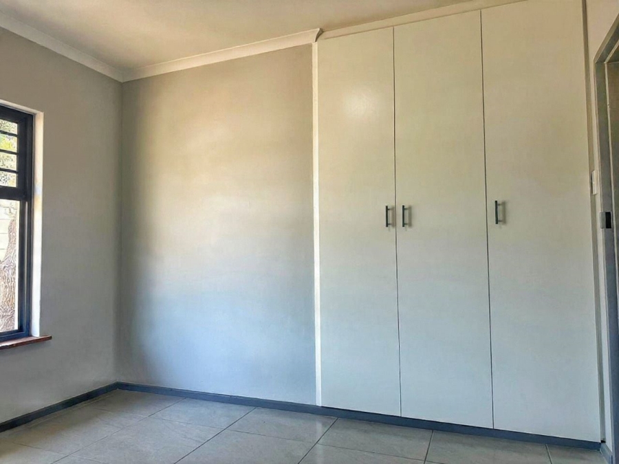 4 Bedroom Property for Sale in Panorama Western Cape